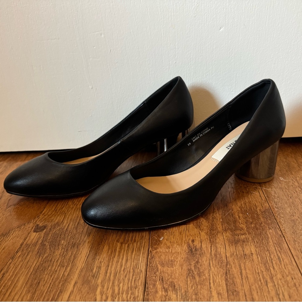 NEW Matt and Nat Black Heels, Size 9 - Picture 3 of 8